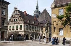 Das Kurfürstenhaus in farbiger Pracht.