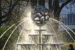 Virtueller Rundgang 44 – Spielzeug  und Springbrunnen