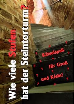 Die Wendeltreppe mit vielen Stufen zieht sich im Steintorturm über für Geschosse.