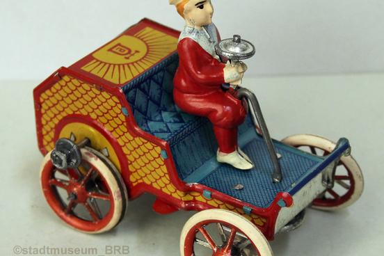 Virtueller Rundgang 83 – Auto im Karton